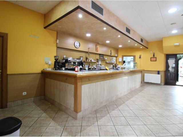 Bar restaurante en funcionamiento