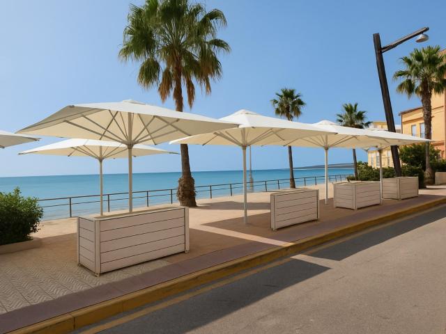 BAR RESTAURANTE PRIMERA LINEA EN LA AMPOLLA
