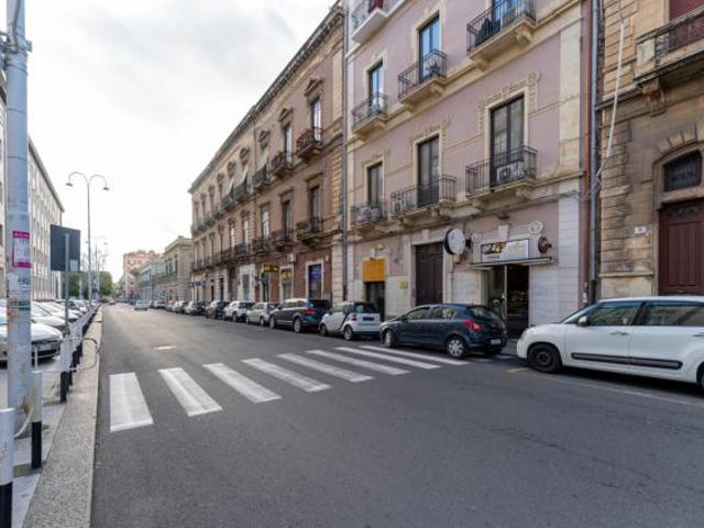 Bar Ristorante in vendita a Catania