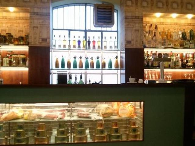 Bar Ristorante in vendita a Lucca