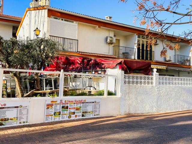 Bar + Vivienda en el Corazón de Rincon de Loix, Benidorm ¡Una Oportunidad Única!