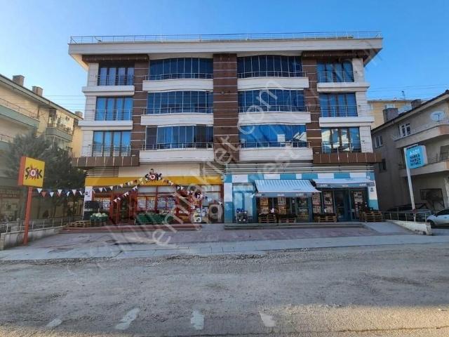 Barışyolu Caddesinde Asansörlü Yapılı 4+1 Satılık Daire