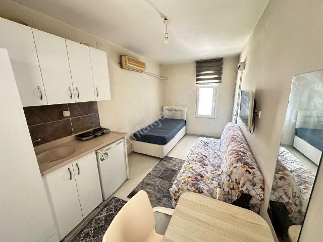 Baraj Yolunda Lc Waikiki Arasında 1+0 Eşyalı Kiralık Daire