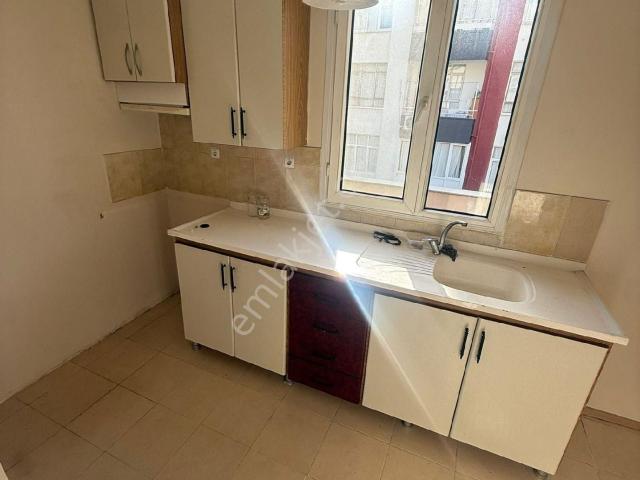 Baraj Yolunda Lc Waikiki Arasında 2+1 Kiralık