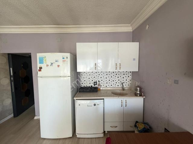 Barajyolu Vuslat Tekel Bayi Arası Geniş Oturumlu 1+0 Eşyalı Kiralık Daire