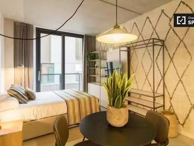 Acogedor Estudio amueblado en un Co Living en Barcelona