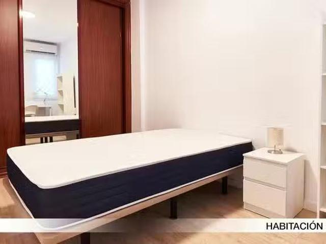 Barato Habitación en Calle Afán de Ribera, El Cerro