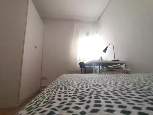 ¡Renta! Habitación en Calle Benalmádena