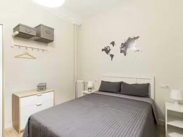 ¡Recién llegado! Habitación en Calle de Cea Bermúdez, Chamberí