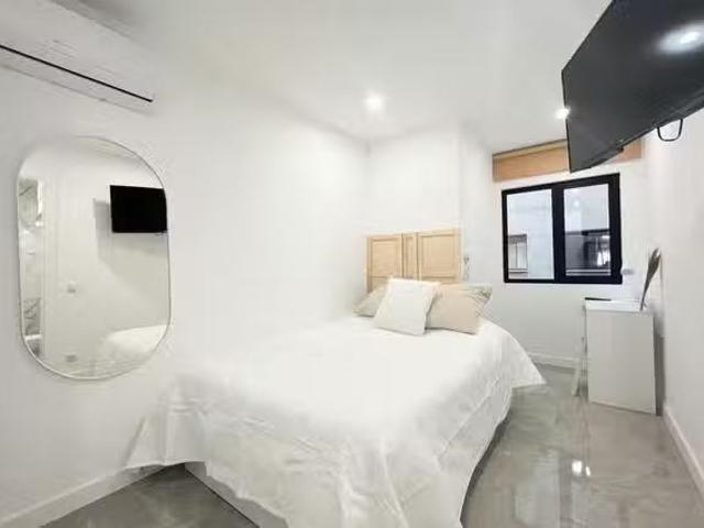 Acogedor Habitación en Calle de Jacometrezo, Centro