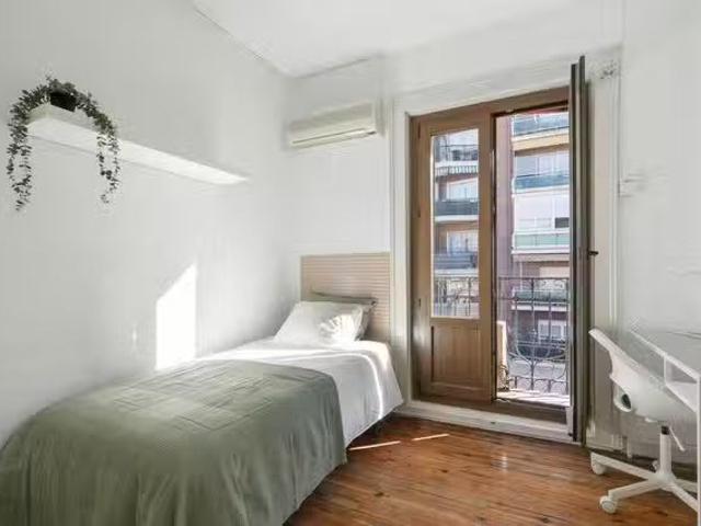 Único Habitación en Calle de López de Hoyos, Chamartín