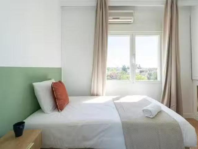 Único Habitación en Calle de Rafael Herrera, Chamartín