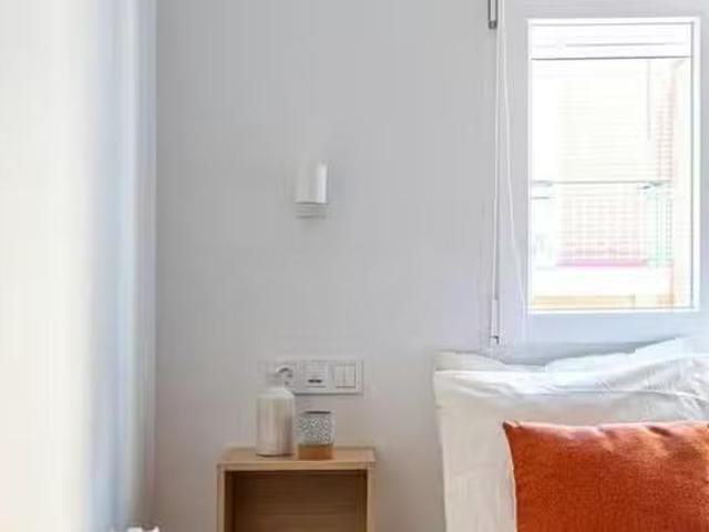 ¡Oferta! Habitación en Calle del Arroyo, Valdeacederas
