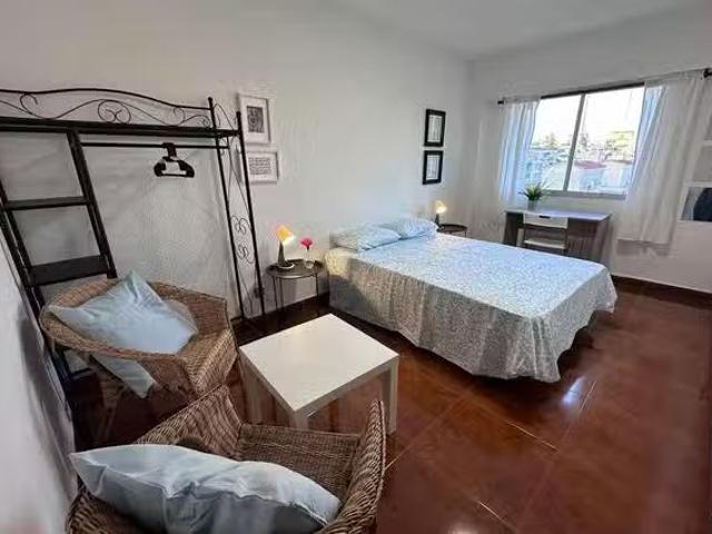 ¡En alquiler! Habitación en Calle Miguel Ángel, Junta Municipa.