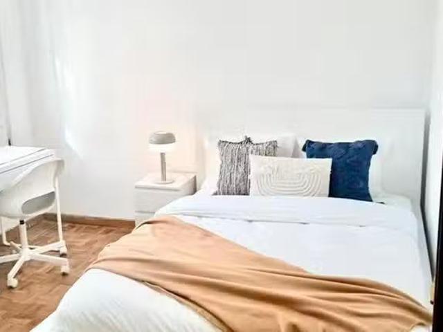 Único Habitación en Calle San Ramón Nonato, Castilla