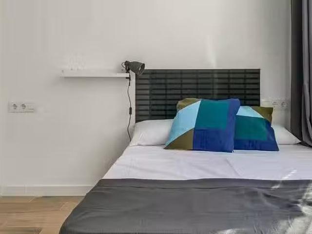 Nuevo Habitación en Carrer de l'Antiga Travessera