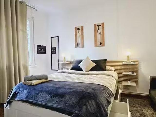 ¡Renta! Habitación en Carrer de las Navas de Tolosa, Navas