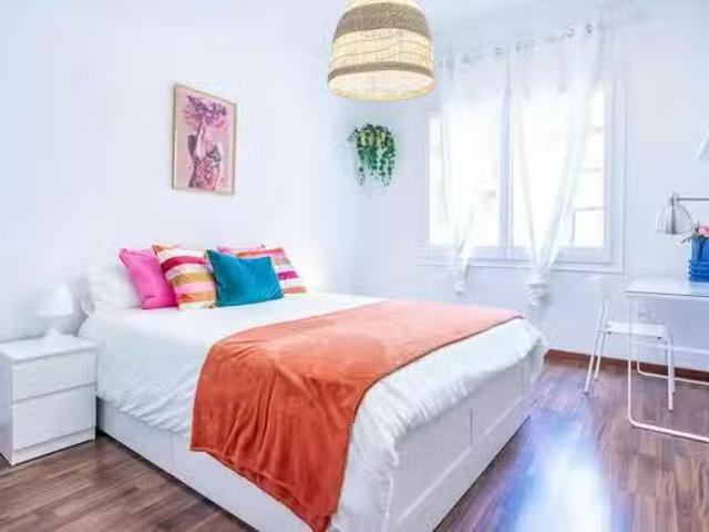 Encantador Habitación en Carrer de Muntaner, Sarrià Sant Gervasi