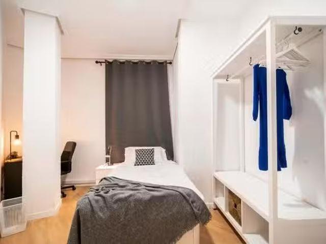 Bonito Habitación en Carrer de Sant Vicent Màrtir
