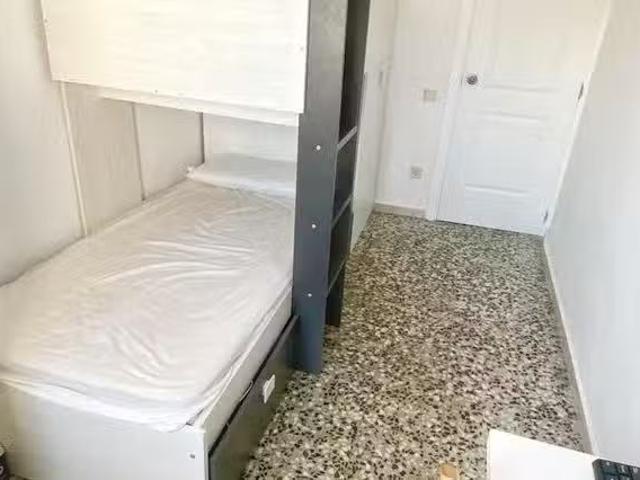 Bonito Habitación en Carrer de Saragossa