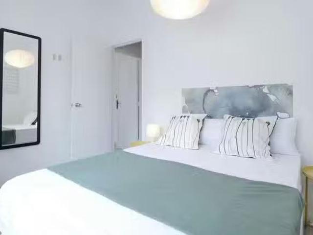 ¡En alquiler! Habitación en Carrer de Rosalía de Castro, El Ba.