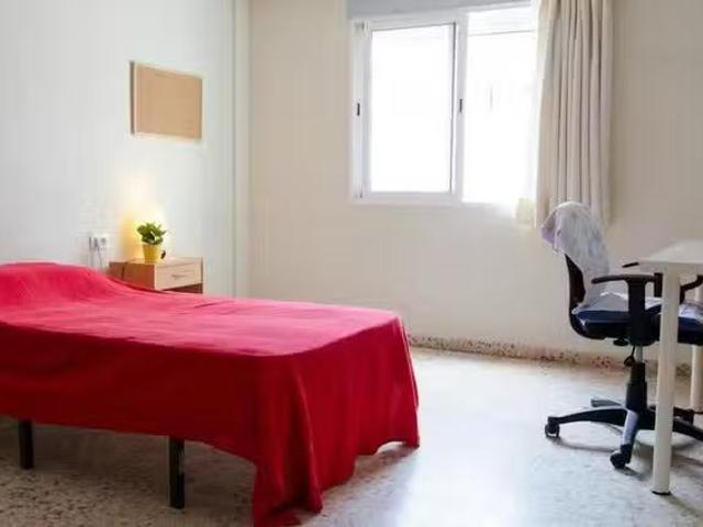 ¡Oferta! Habitación en Carrer de Ramon Llull, La Carrasca