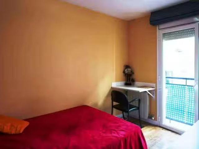 ¡En alquiler! Habitación en Carrer del Perelló, El Poblenou