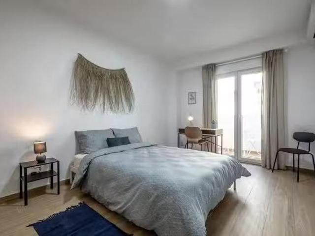 Bonito Habitación en Carrer del Pintor Maella, Camins al Grau