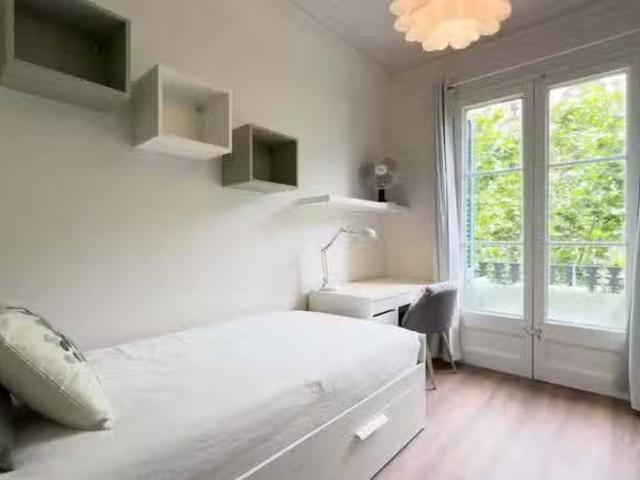 Único Habitación en Carrer del Rosselló