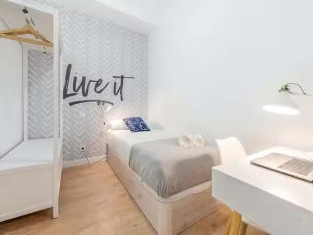 ¡Recién llegado! Habitación en Carrer dels Escudellers