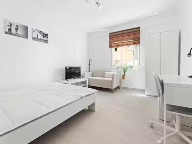 Acogedor Habitación en Carrer Lanzarote, La Malva Rosa