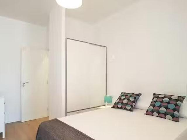 Acogedor Habitación en Gran Via de les Corts Catalanes, La Nov.