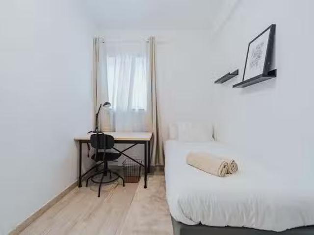 Único Habitación en Paseo de la Virgen del Puerto