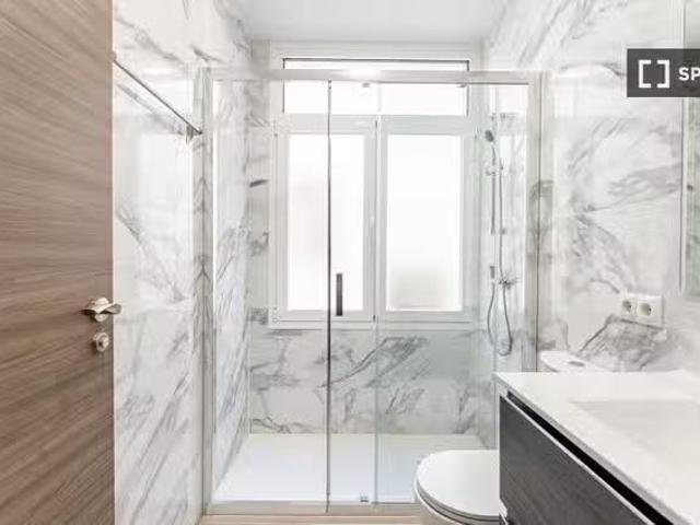 Barato Habitación en piso compartido en alquiler en Sol, Madrid