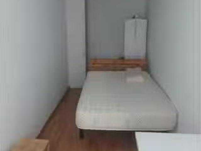 Barato Habitación en piso compartido en l'Antiga Esquerra, Bar.