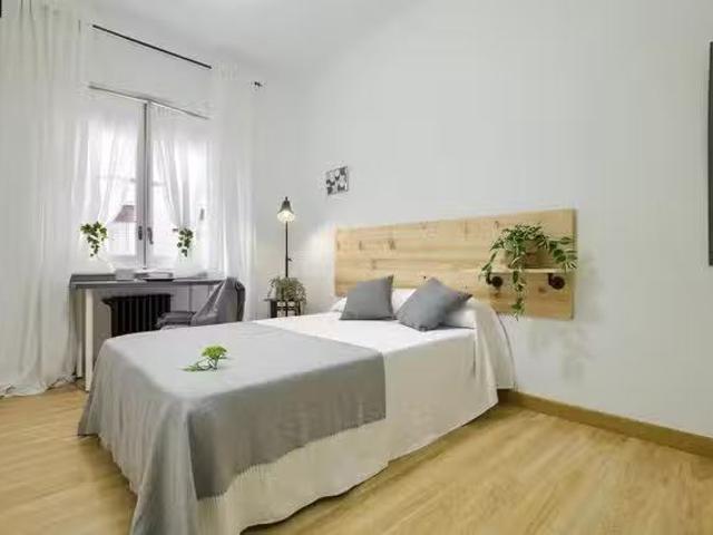 Bonito Habitación en Plaza de Manuel Becerra, Guindalera