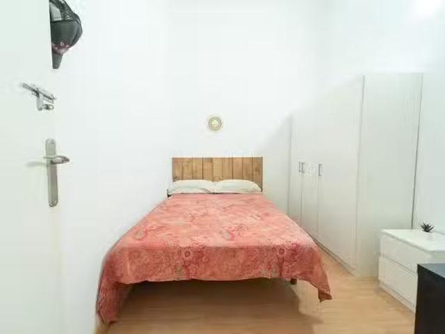 ¡Oferta! Habitación en Ronda de Sant Pere, Dreta de l'Eixample