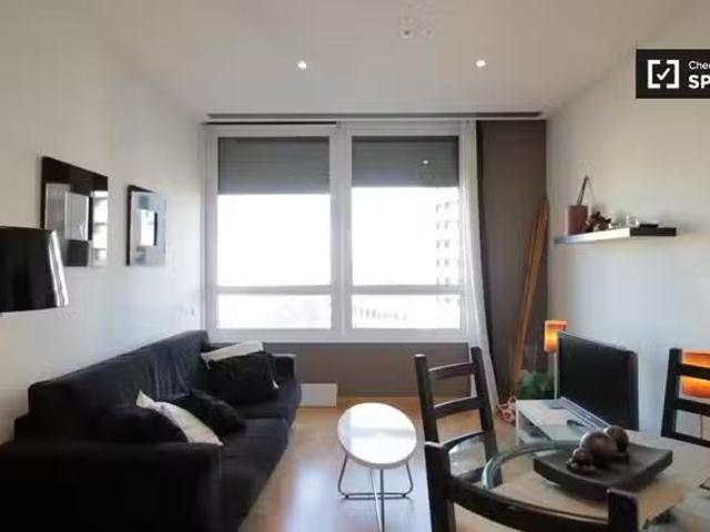 Nuevo Moderno apartamento de 1 dormitorio en alquiler en Poble.