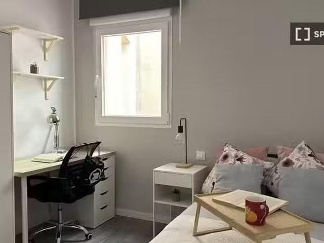 Barato Se alquila habitación en coliving de 10 habitaciones en.