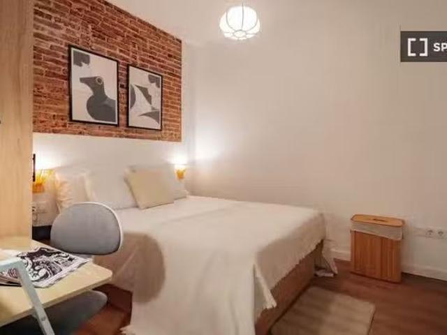 Barato Se alquila habitación en piso compartido en Barcelona