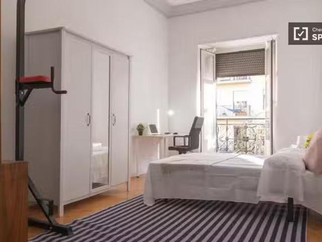 Nuevo ¡Se alquila habitación en piso de 9 habitaciones!