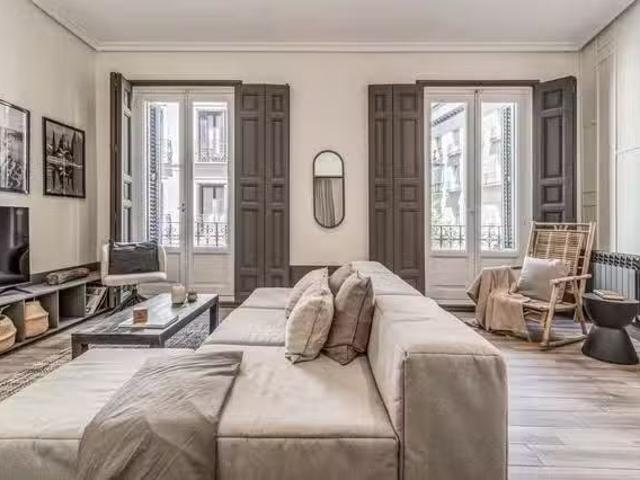 Nuevo Piso de 1 habitación en Calle de Gravina