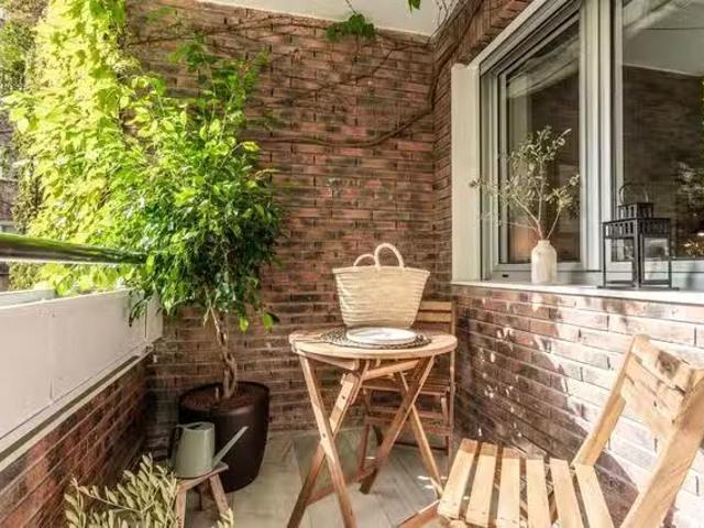 ¡En alquiler! Piso de 1 habitación en Calle de Miguel Ángel