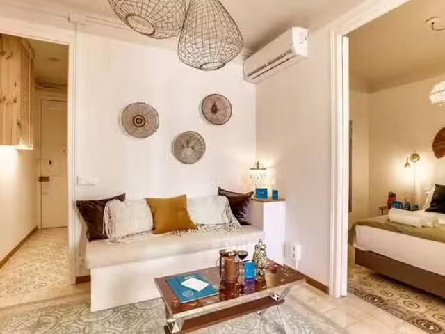 ¡Recién llegado! Piso de 1 habitación en Carrer de la Marina