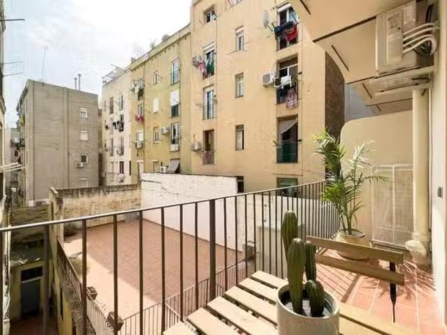 ¡Oferta! Piso de 1 habitación en Carrer de Sant Antoni Abat, E.