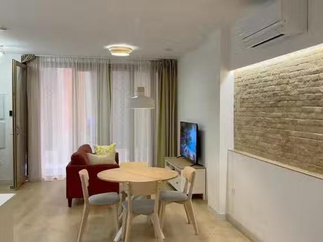 ¡Recién llegado! Piso de 1 habitación en Carrer del Bany dels.