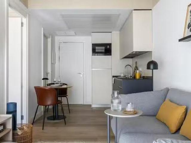 ¡En alquiler! Piso de 1 habitación en Avenida de la Industria