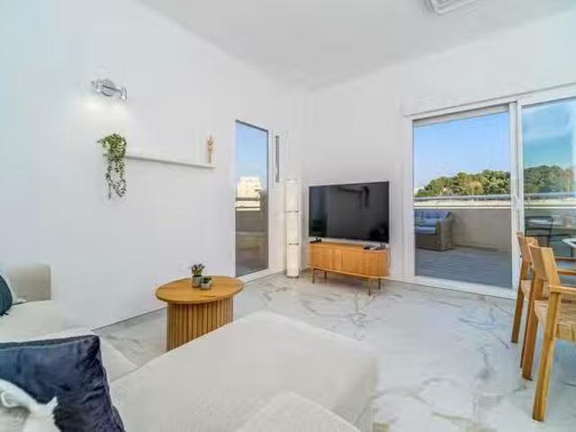 Único Piso de 1 habitación en Partida Canuta I, Urbanización e.
