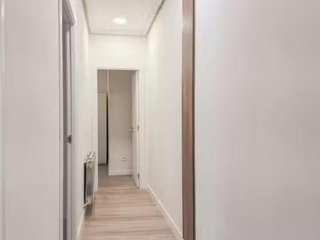 Encantador Piso de 1 habitación en Plaza de Isabel II, Centro