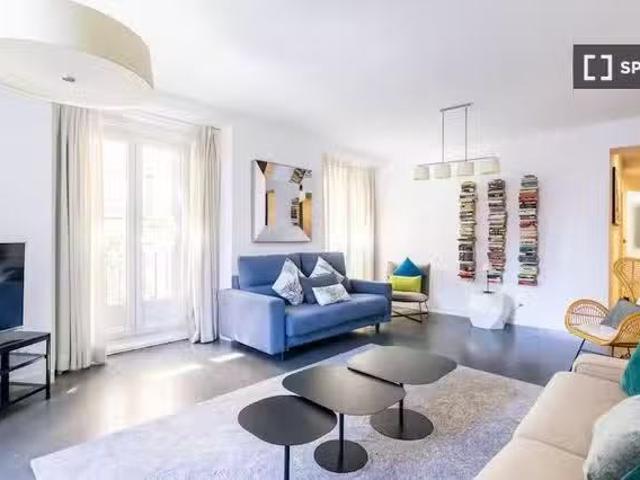 ¡En alquiler! Piso de 2 habitaciones en alquiler en Justicia.